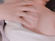 年輕可愛大胸部妹子生活自拍