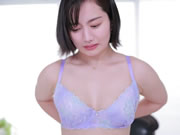 JUL-803 可愛 漂亮 性感 各種面都有的人妻29歲AV出道 紫月由香里 中文字幕