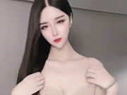 高挑性感女神自拍裸舞玩穴福利